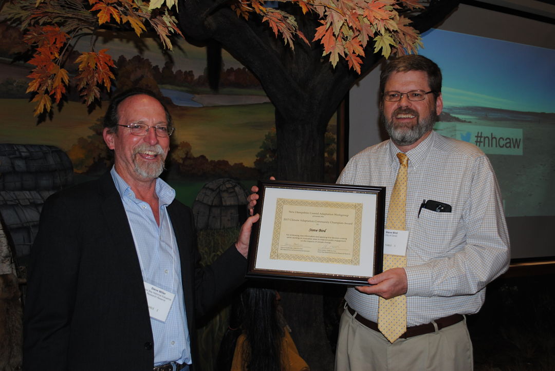 Steve Miller receiving Climate Champion Award